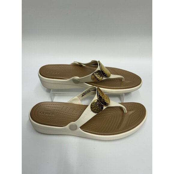 Crocs Sanrah Hammered Circle Gold Cream Wedge Thong Sandal Womens Size 11 - Picture 4 of 11